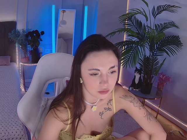 Lerochkaa's BongaCams show and profile