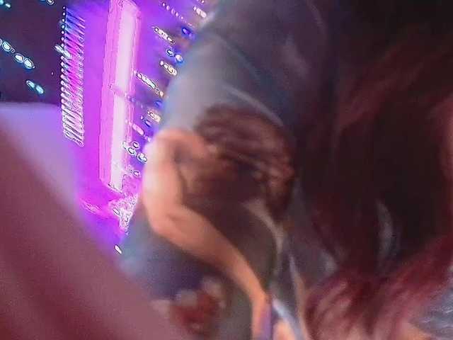 Lerochkaa's BongaCams show and profile