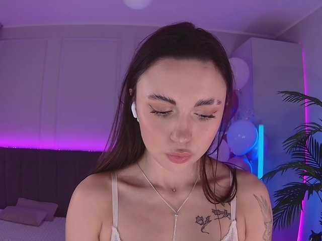 Lerochkaa's BongaCams show and profile