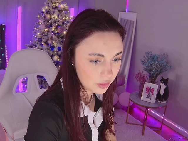 Lerochkaa's BongaCams show and profile