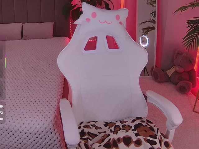 Sex chat gratuit in direct cu Lerochkaa pe BongaCams