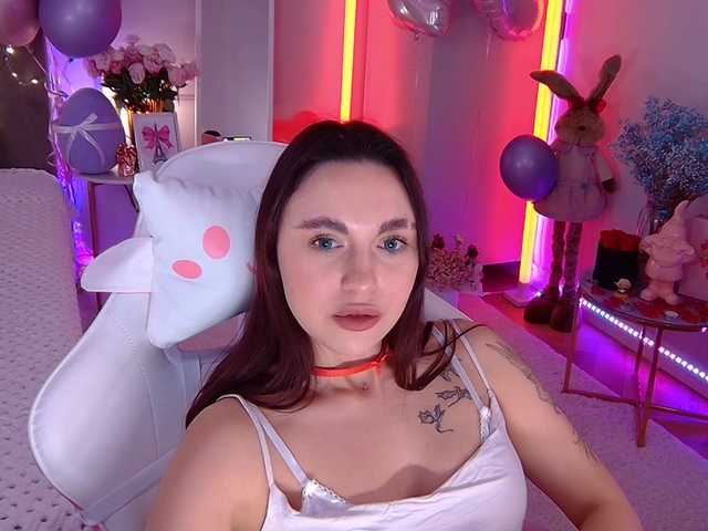 Lerochkaa's BongaCams show and profile