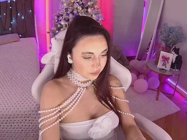 Lerochkaa's BongaCams show and profile