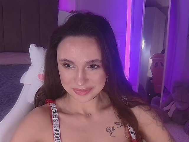 Lerochkaa на llcam