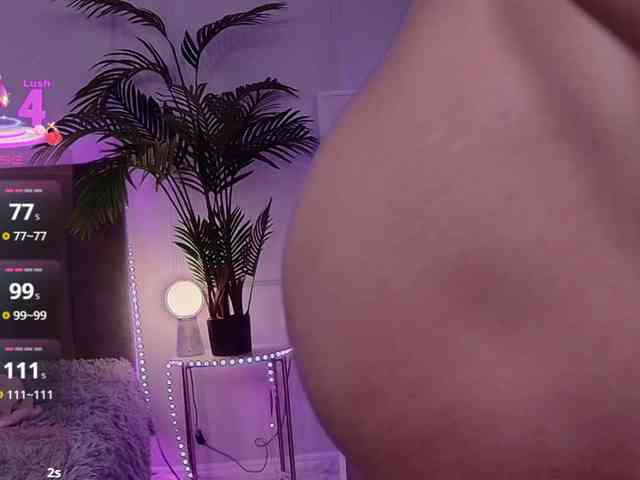 Lerochkaa's webcam live show
