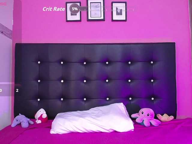 mollycurvyhot's BongaCams show and profile