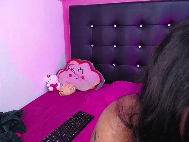 mollycurvyhot preview