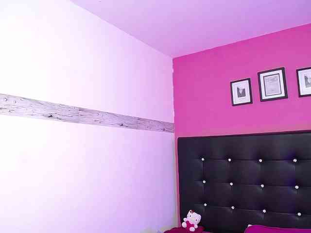 mollycurvyhot webcam