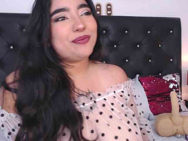 mollycurvyhot webcam