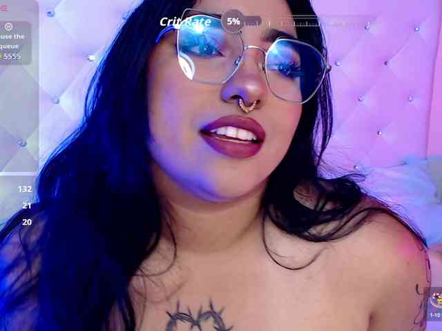 mollycurvyhot webcam