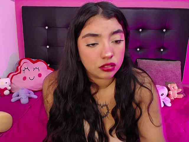 mollycurvyhot webcam