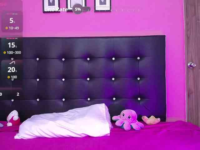 mollycurvyhot webcam