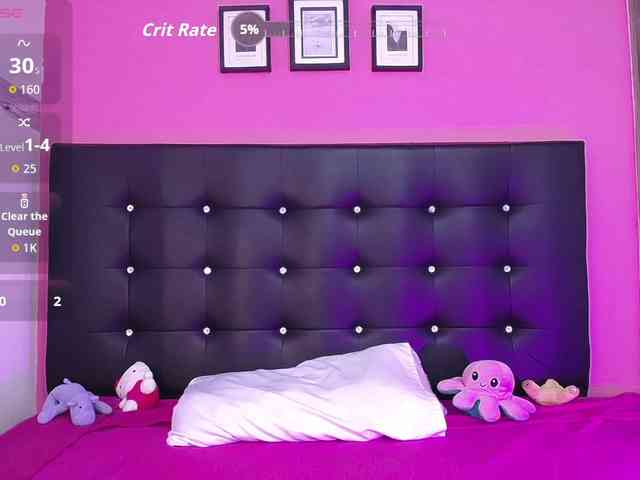 mollycurvyhot webcam