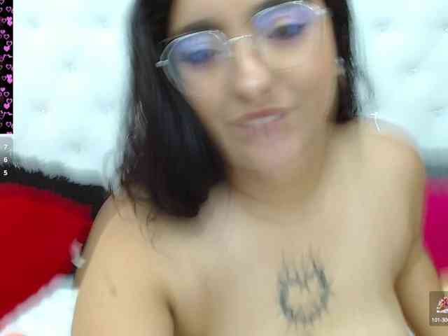 mollycurvyhot webcam