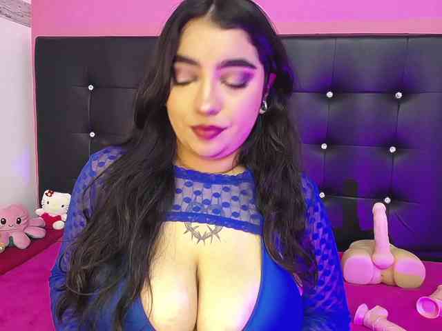 mollycurvyhot webcam