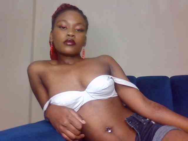 LillyGoddess webcam