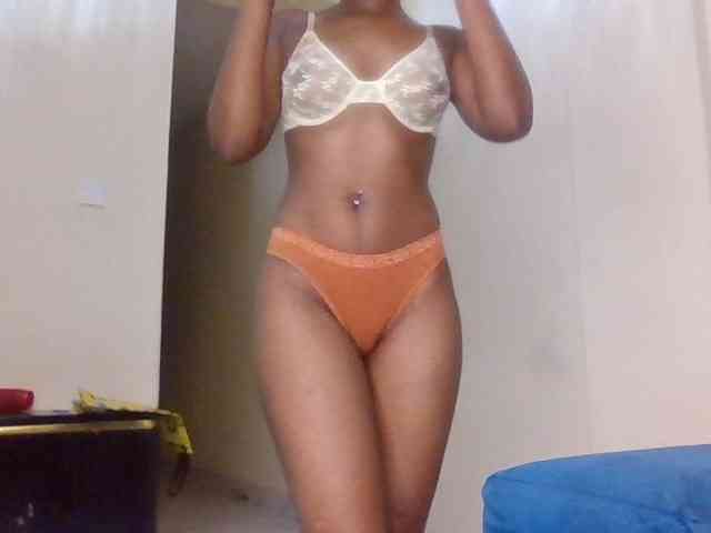 LillyGoddess webcam
