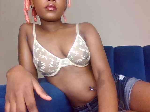 LillyGoddess webcam