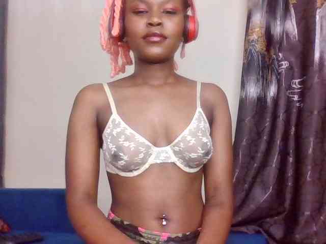 LillyGoddess webcam
