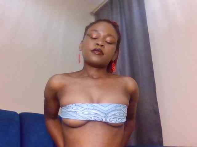 LillyGoddess webcam