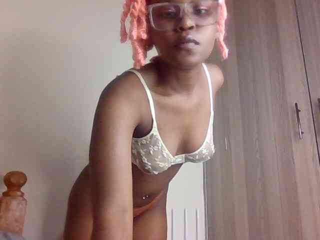 LillyGoddess webcam