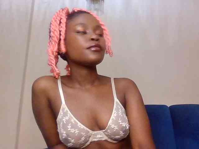 LillyGoddess webcam