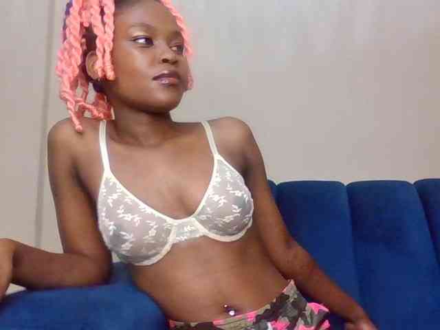 LillyGoddess webcam