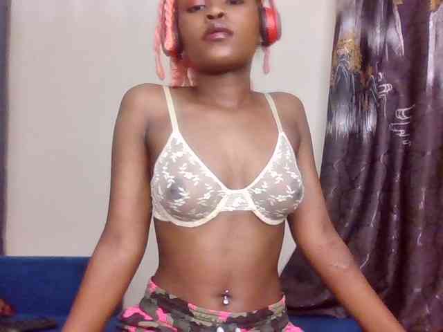 LillyGoddess webcam