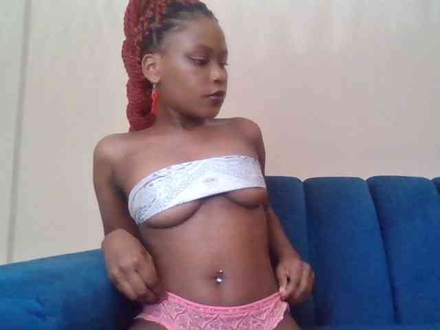 LillyGoddess webcam