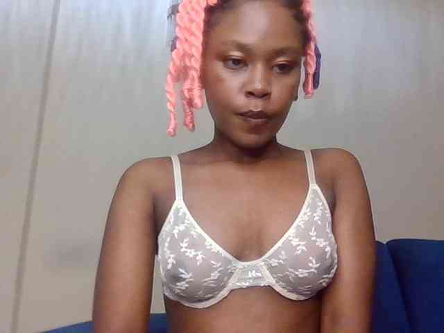 LillyGoddess webcam