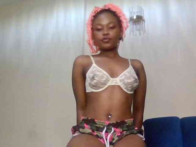LillyGoddess webcam