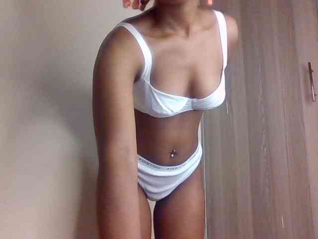LillyGoddess webcam