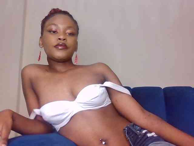 LillyGoddess webcam