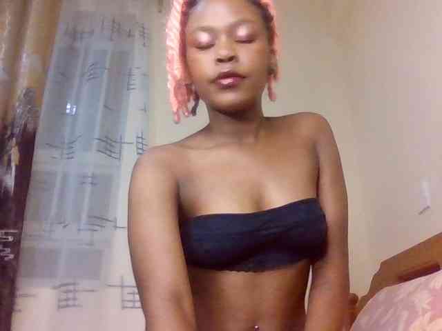 LillyGoddess webcam