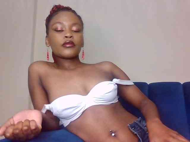 LillyGoddess webcam