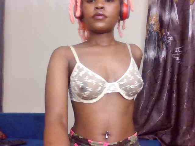LillyGoddess webcam