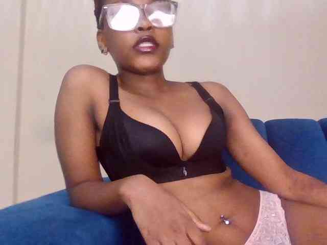 LillyGoddess webcam