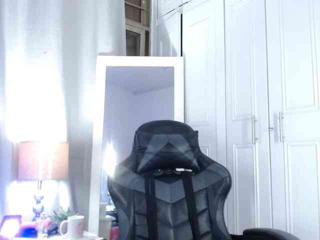 Bellatrix-Queen webcam