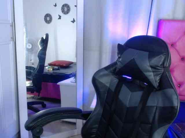 Bellatrix-Queen webcam