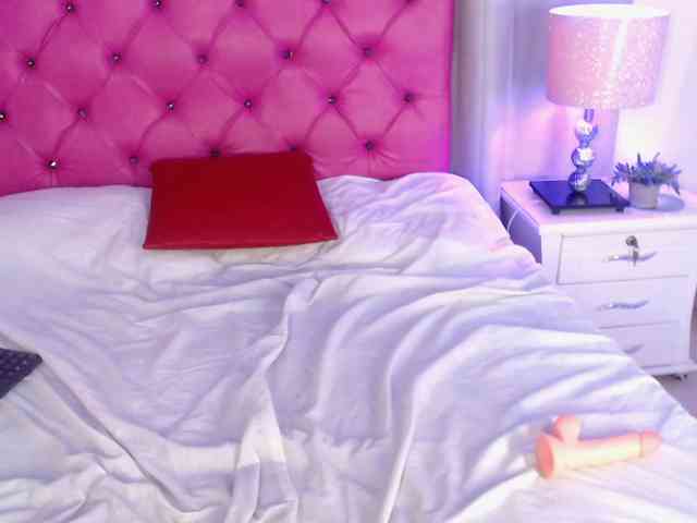 Bellatrix-Queen webcam
