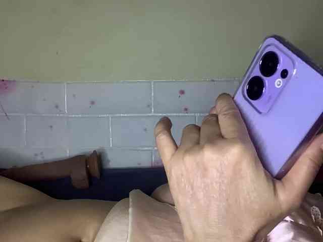 Daisy119 Live Webcam on BongaCams