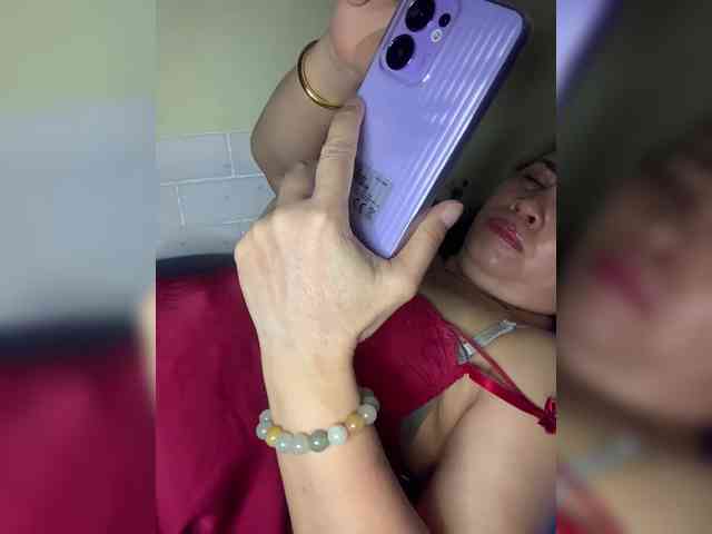 Daisy119 Live Webcam on BongaCams