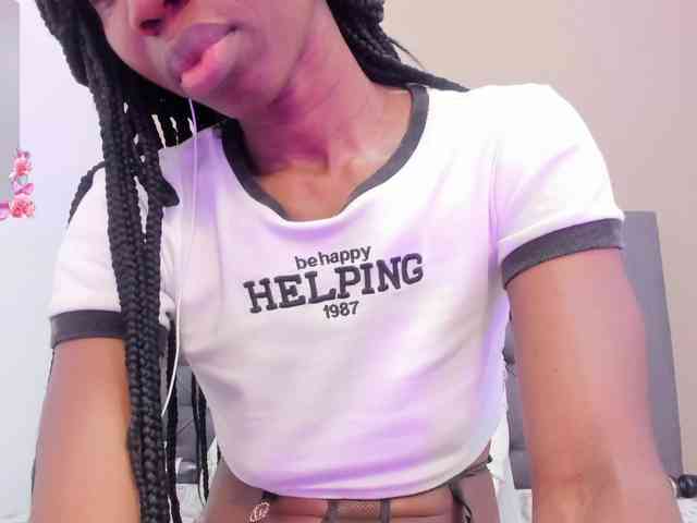 LoriMartinezz webcam