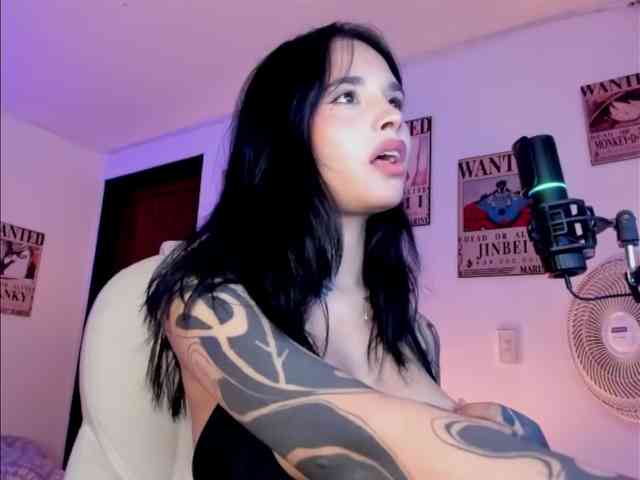 Alessiairis webcam