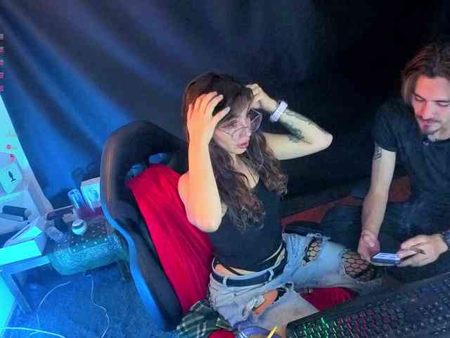 Aaronandelizabeth webcam