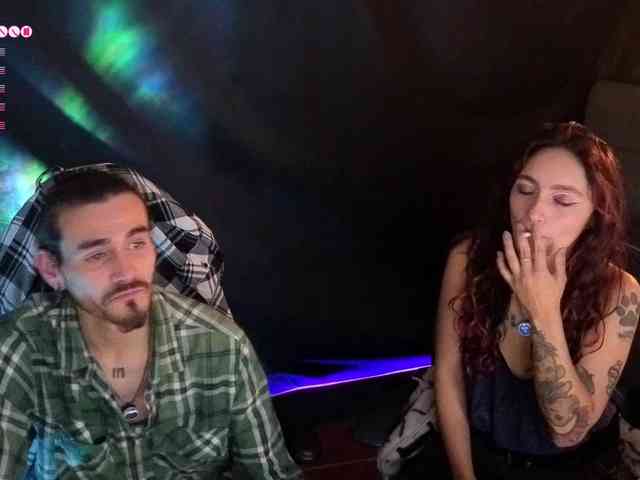 Aaronandelizabet... Live Webcam on BongaCams