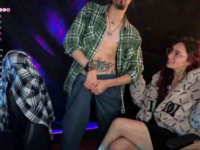 Aaronandelizabet... Live Webcam on BongaCams