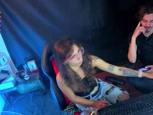 Aaronandelizabeth webcam