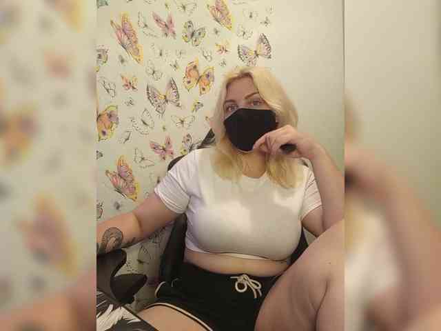 striptease chatroom WhiteCrystal