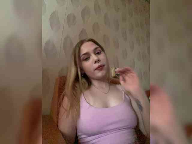 nude live chatroom LiaRobinson